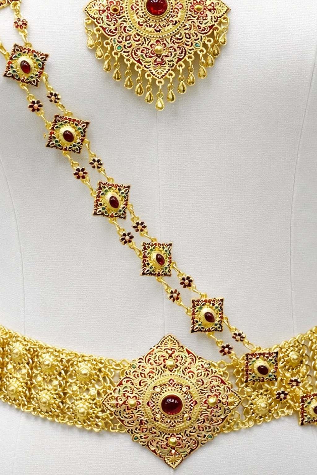 Thai Traditional Bridal Jewelry Set – Gold with Ruby Stones