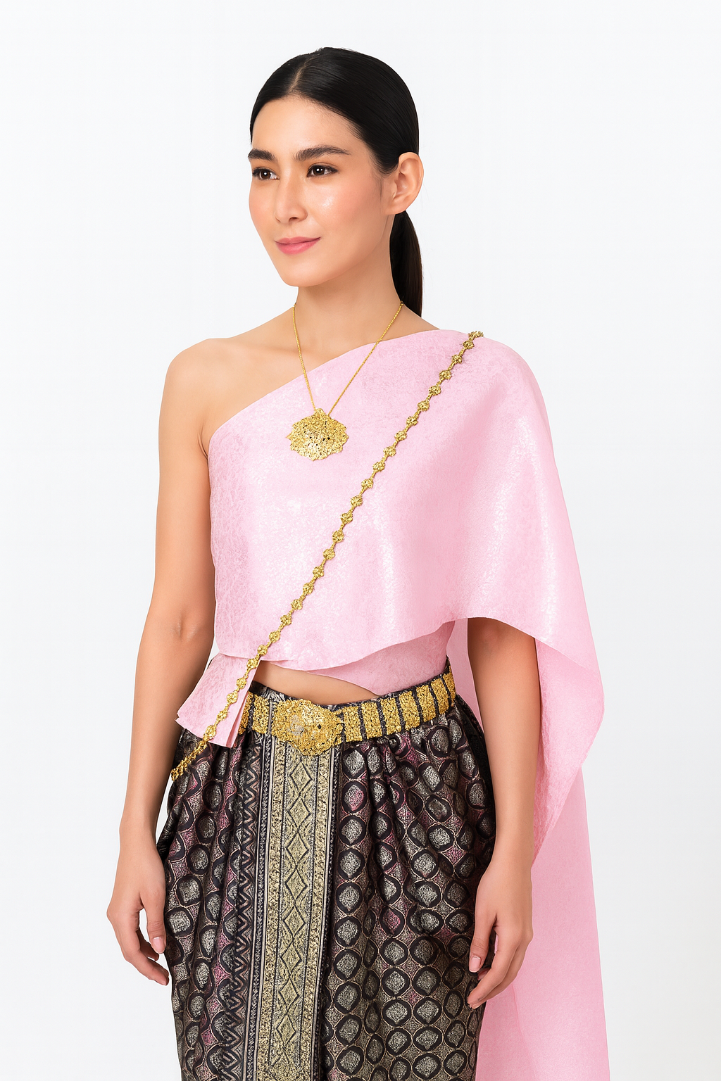 Siam Regal's "Sukhothai Charm" Collection